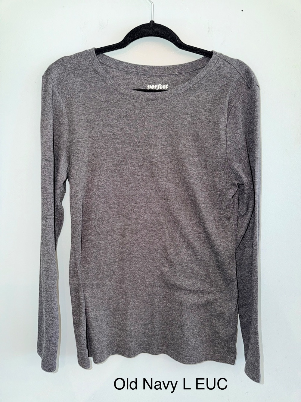 Old Navy Long-Sleeve Crewneck Tee in Heather Gray